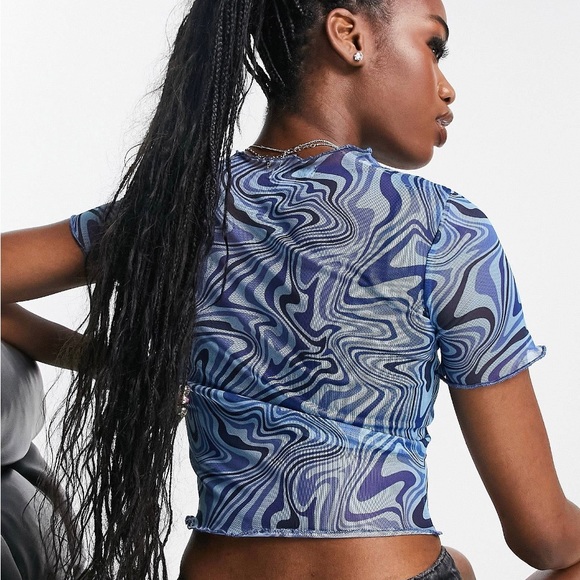 NWT lettuce hem mesh crop top - Picture 2 of 4